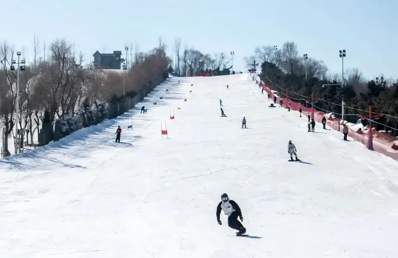 Лыжный защитный шлем для спортивных и уличных активностей11